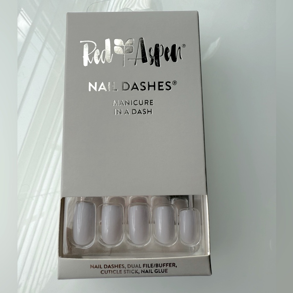 NWT Red Aspen Nail Dashes Medium Square - Steel Gray, Sharon